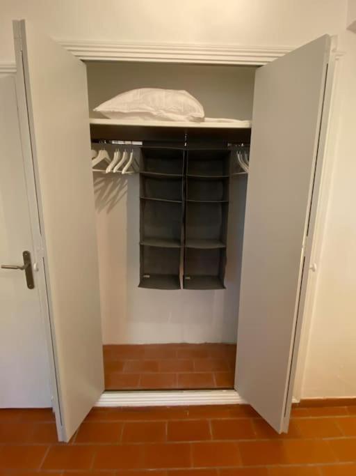 Simone, Appartement Maison, Quartier Calme, Grande Terrasse, Spa, Barbecue, 2 Chambres Fréjus 外观 照片