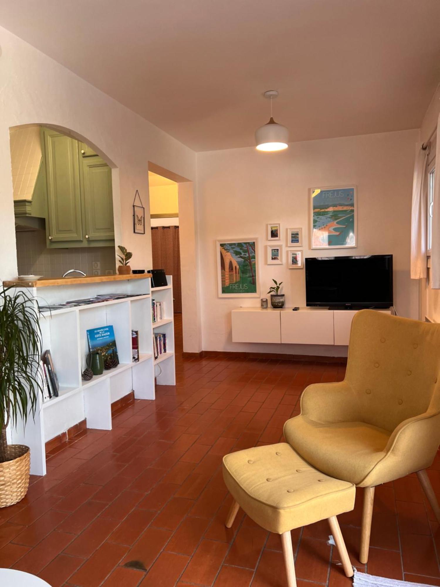 Simone, Appartement Maison, Quartier Calme, Grande Terrasse, Spa, Barbecue, 2 Chambres Fréjus 外观 照片