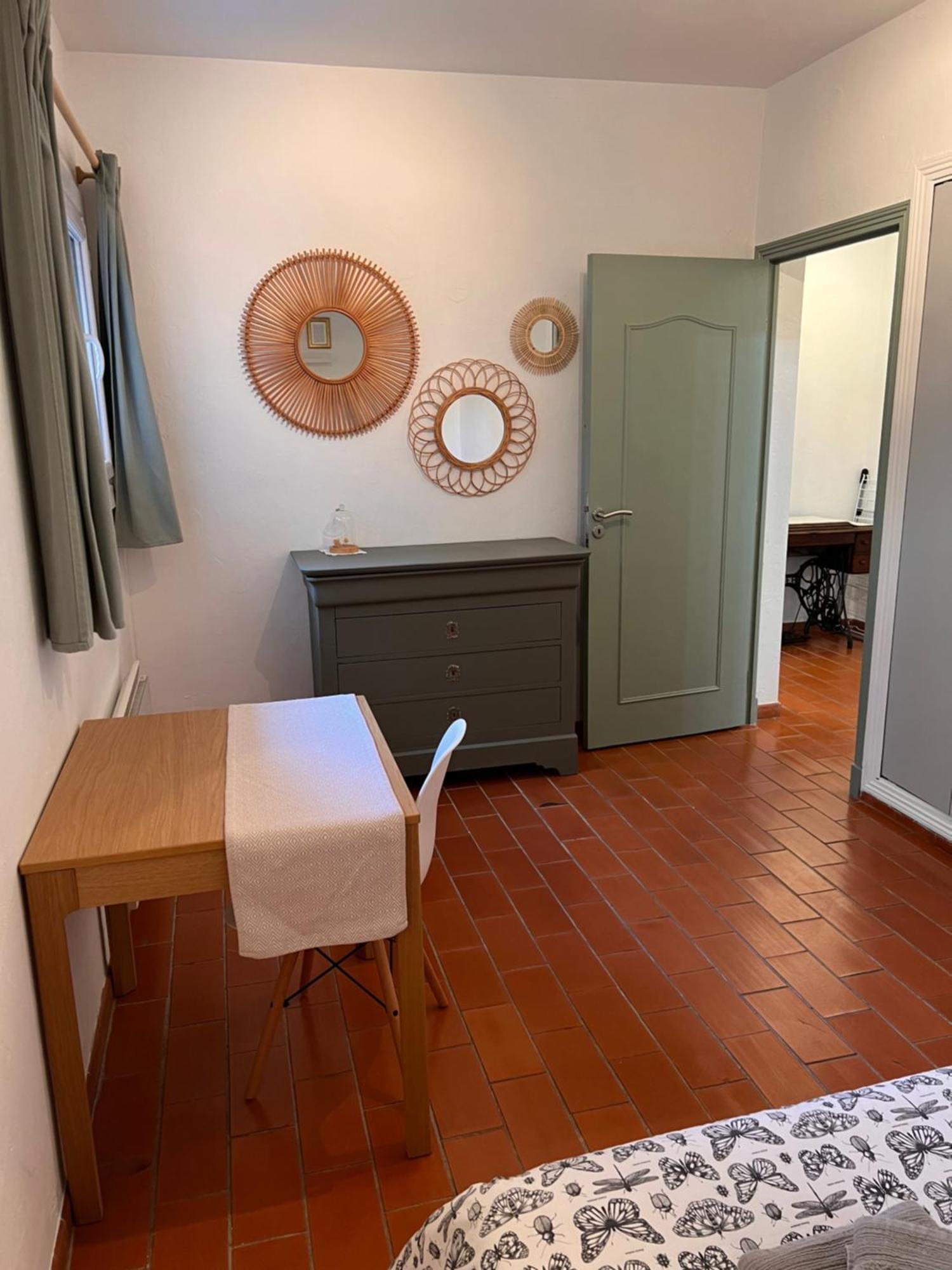 Simone, Appartement Maison, Quartier Calme, Grande Terrasse, Spa, Barbecue, 2 Chambres Fréjus 外观 照片
